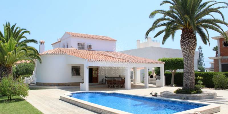 Wir bieten Ihnen den Verkauf von Immobilien in Orihuela Costa, der beste Ort, um das Meer und die Sonne zu genießen
